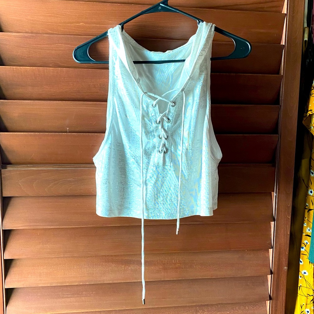 ESSUE White Hooded Crop Top w Lace Up Detail